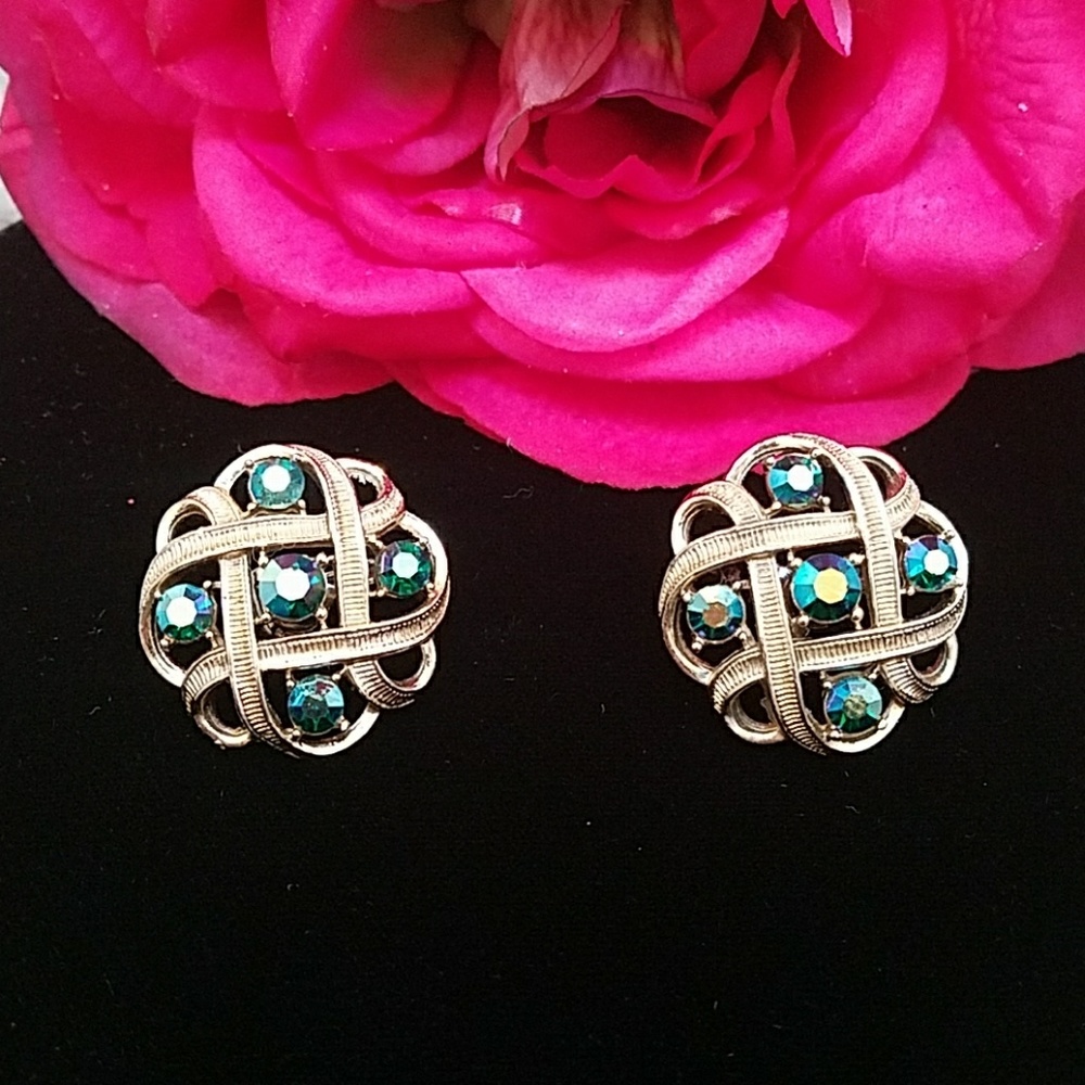 Vintage gold and rhinestone clip on earrings